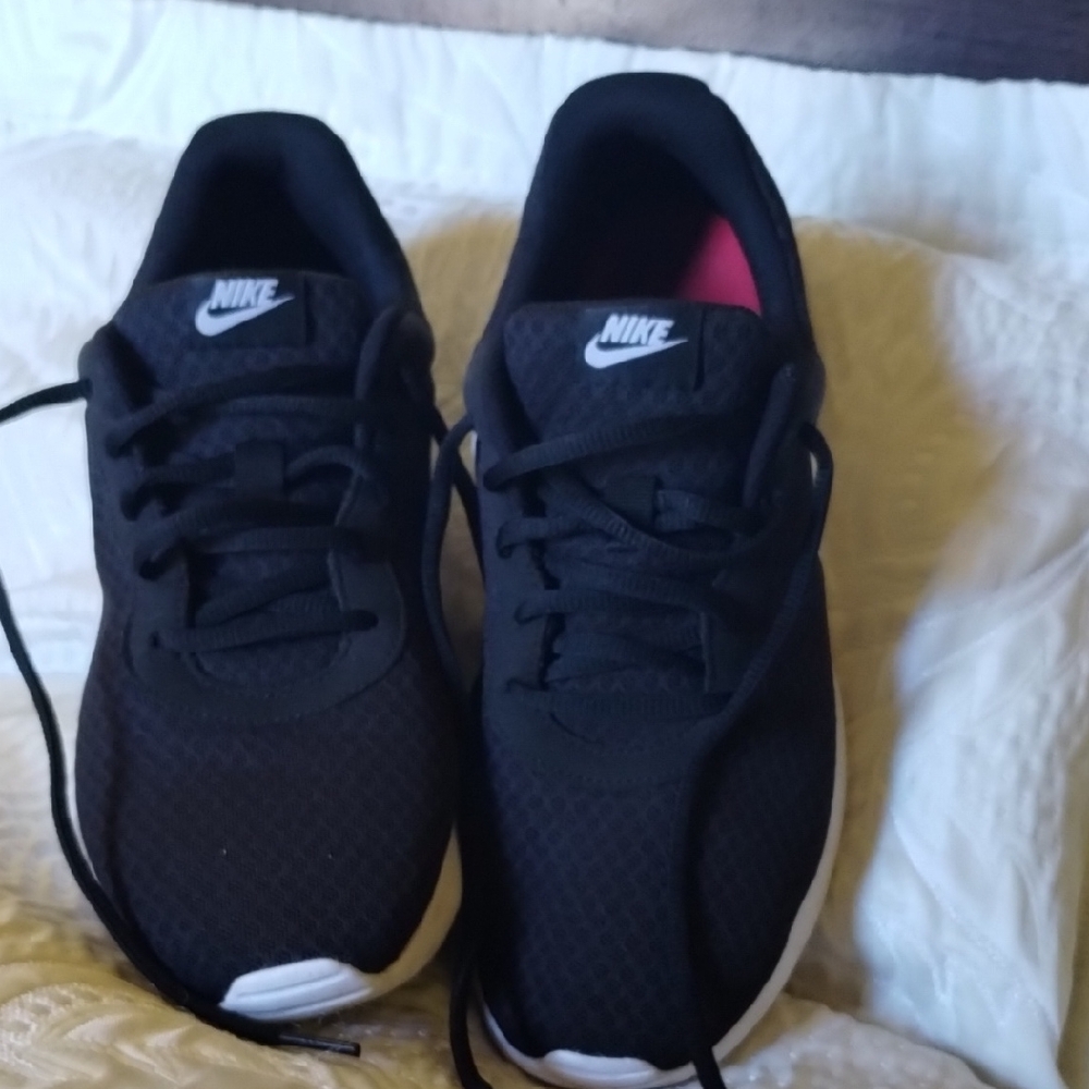 Nike Black and White Running Shoes